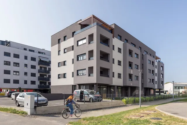 /src/assets/vg-residence/gallery/002_24A2808.jpg
