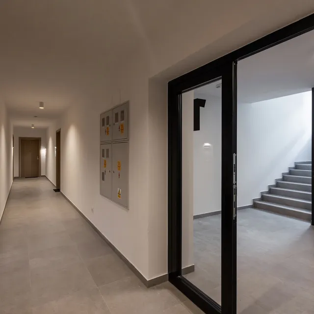 /src/assets/vg-residence/gallery/202_24A2837_korekcija.jpg